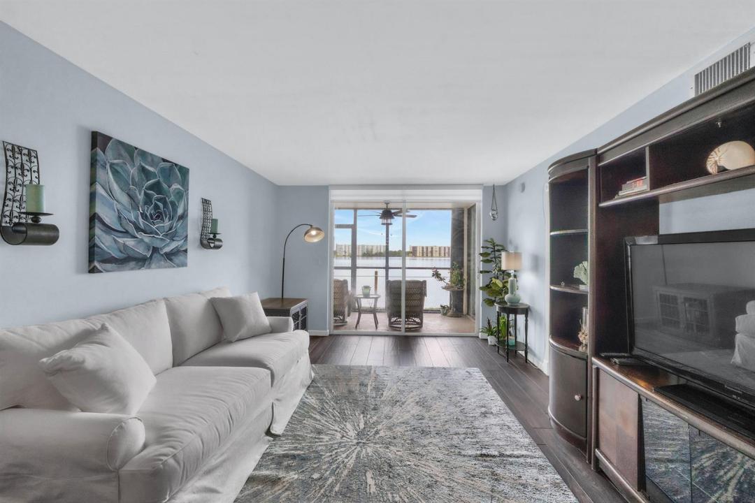 116 LAKE EMERALD Drive 101, Oakland Park, Floride 33309, États-Unis