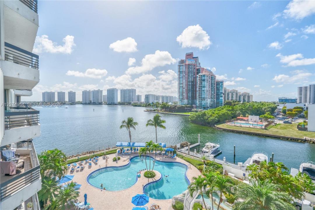 3530 Mystic Pointe Dr 808, Aventura, Floride 33180, États-Unis