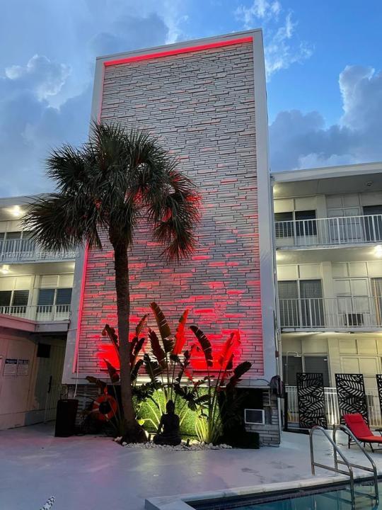 2101 Normandy Dr 206, Miami Beach, Floryda 33141, USA