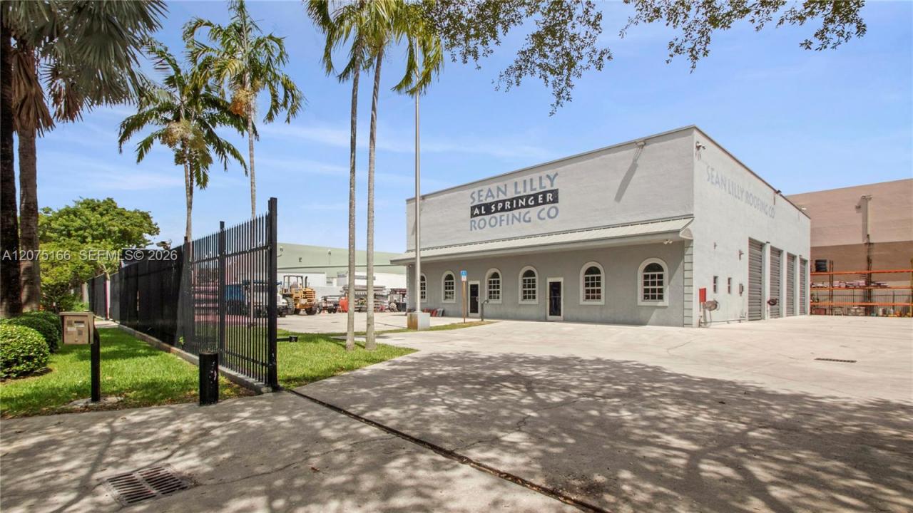 14701 SW 137th St, Miami, Floryda 33196, USA