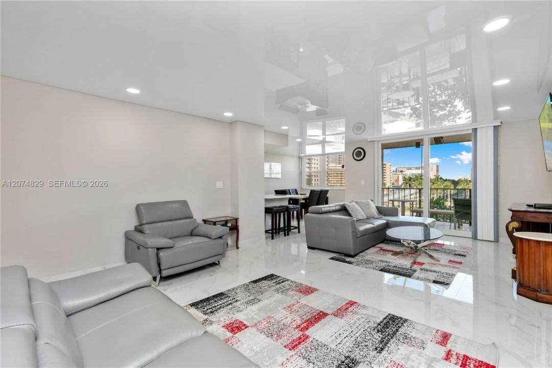 1880 S Ocean Dr 406, Hallandale Beach, Floride 33009, États-Unis