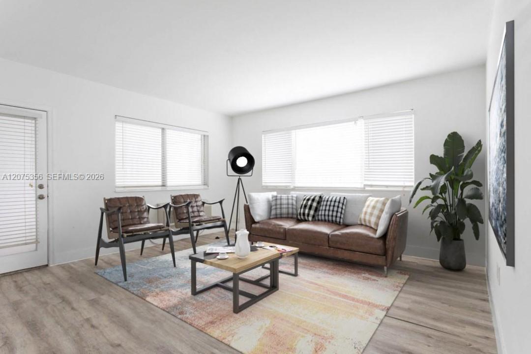 320 85th St 8, Miami Beach, פלורידה 33141, ארצות הברית של אמריקה