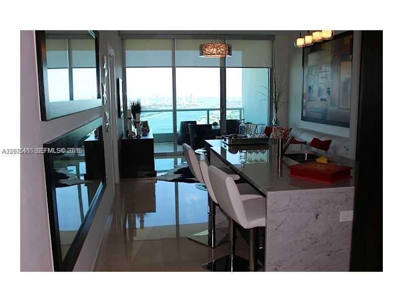 900 Biscayne Blvd 4207, Miami, Florida 33132, USA