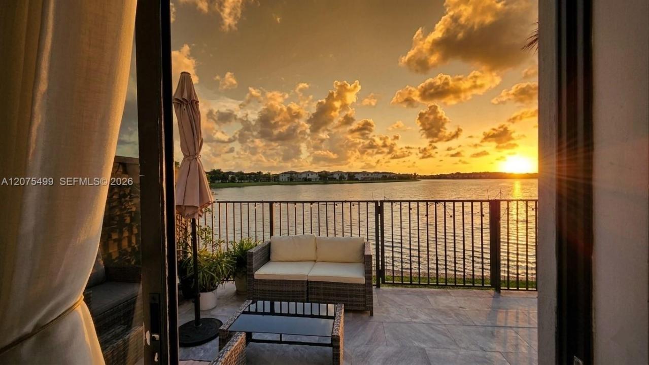 16017 NW 91st Ct, Miami Lakes, Floride 33018, États-Unis