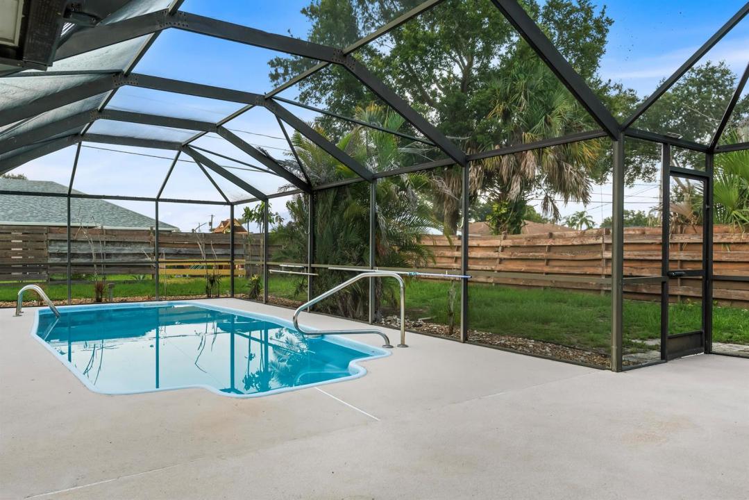 1167 SW GARDENA Avenue, Port St. Lucie, Floride 34953, États-Unis