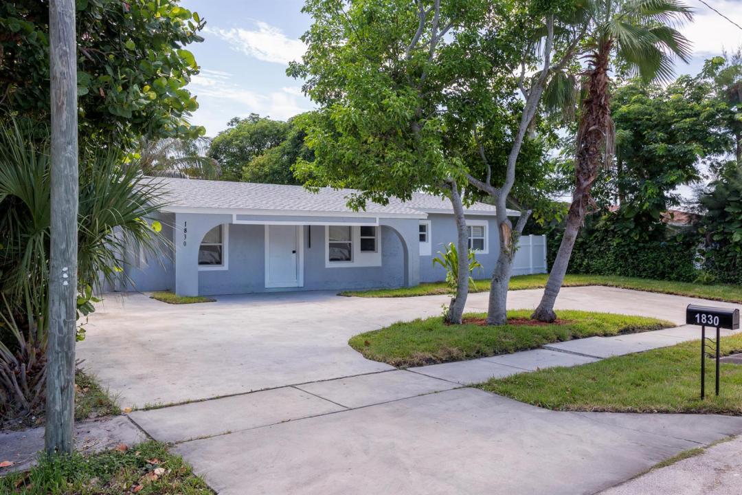 1830 NE 2ND NE Lane, Boynton Beach, Floride 33435, États-Unis