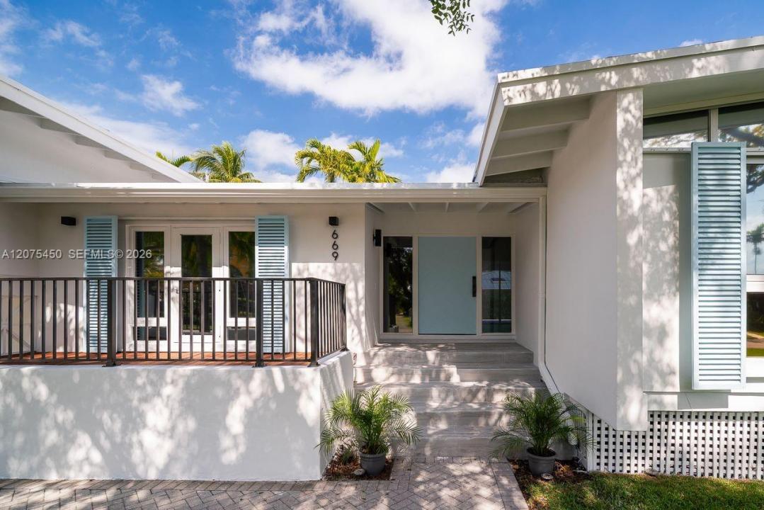 669 S Mashta Dr, Key Biscayne, Floryda 33149, USA