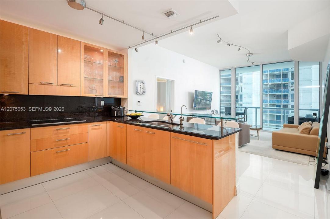 6799 Collins Ave 510, Miami Beach, Florida 33141, USA