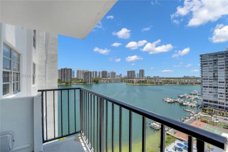 2780 NE 183rd St 1114, Aventura, Florida 33160, USA