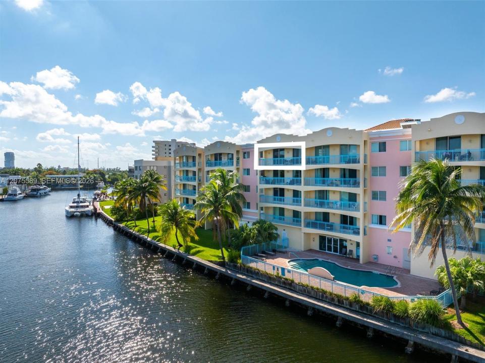 201 Golden Isles Dr 505, Hallandale Beach, Florida 33009, Stati Uniti