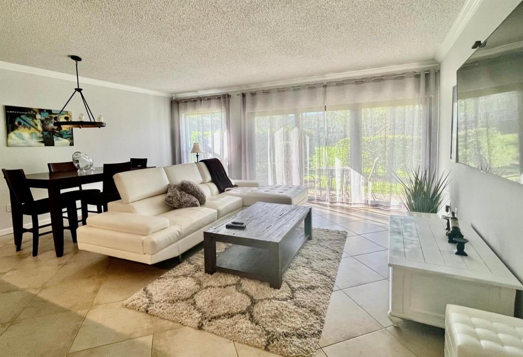 11863 Wimbledon Circle 401, Wellington, Floride 33414, États-Unis