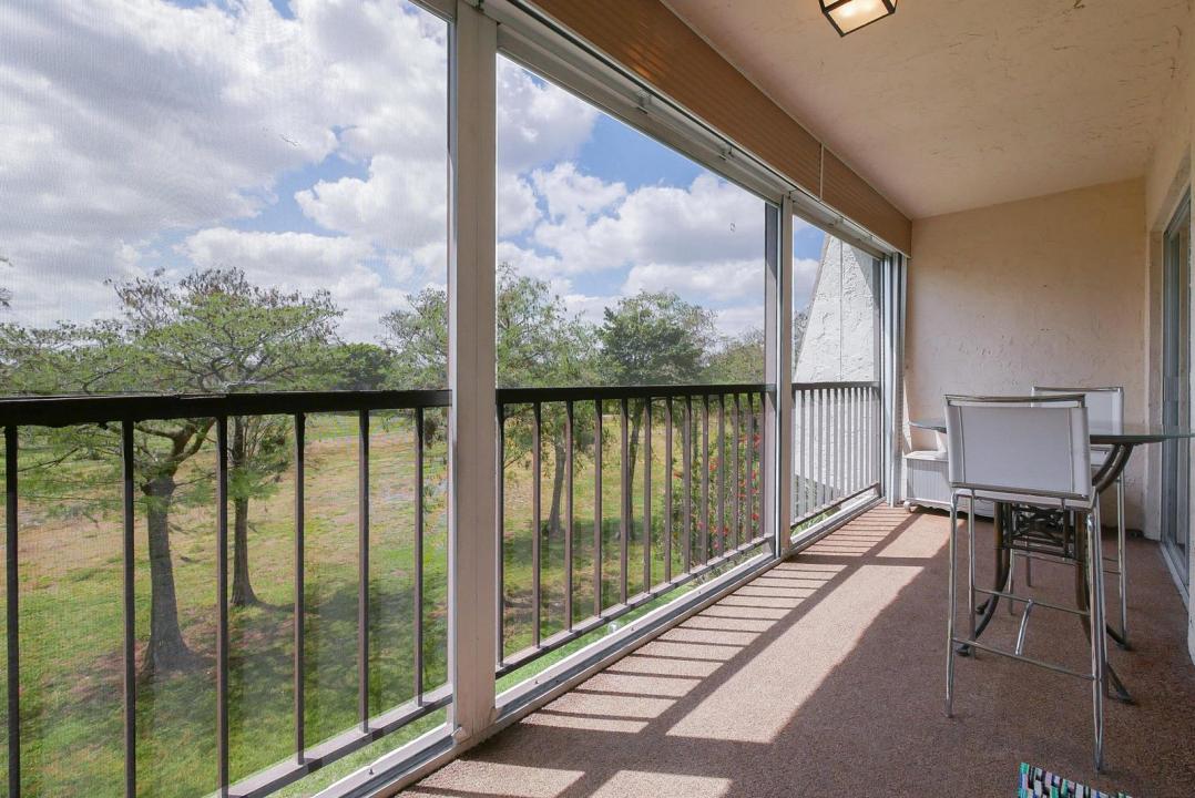 6080 NW 44th NW Street Apt 414, Lauderhill, Florida 33319, USA
