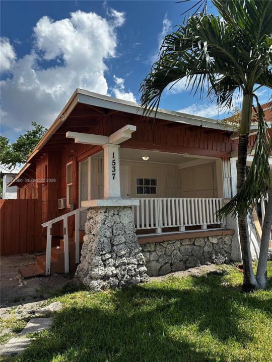 1545 NW 1st St 1537, Miami, Floride 33125, États-Unis