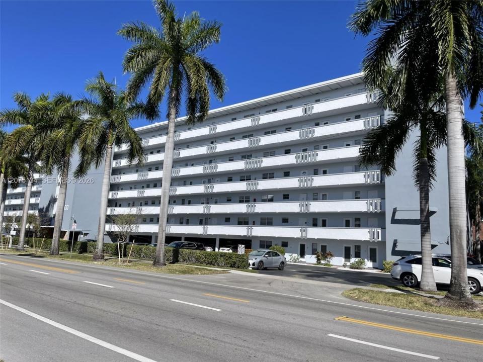 1000 NE 14th Ave 211, Hallandale Beach, Floride 33009, États-Unis