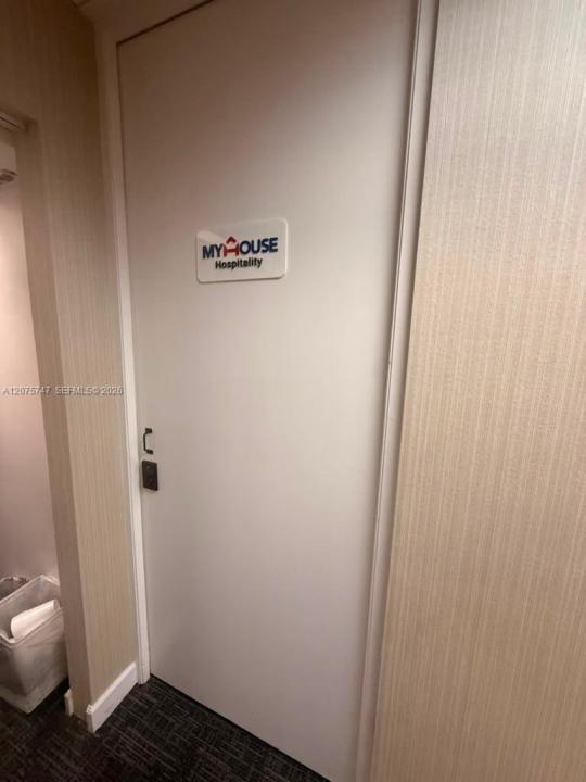 1110 Brickell Ave 701B, Miami, Floryda 33131, USA