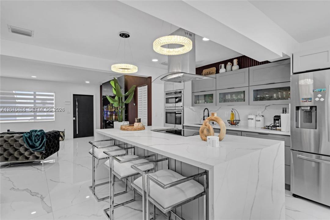 7031 SW 12th St, Pembroke Pines, Florida 33023, Stati Uniti