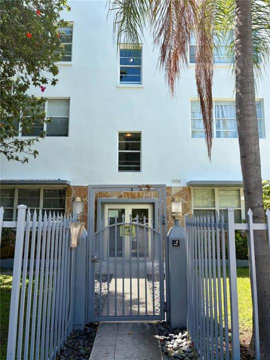 1358 Pennsylvania Ave 301, Miami Beach, Floride 33139, États-Unis