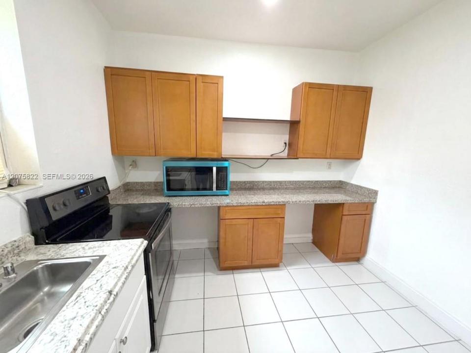 601 NE 180th St B, Miami, Florida 33162, Stati Uniti