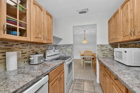 867 North Dr B, Delray Beach, Florida 33445, USA