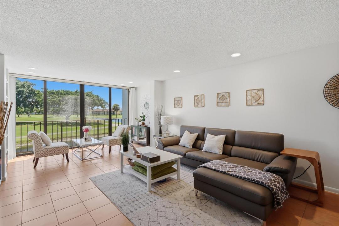 4489 Luxemburg Court 202, Lake Worth, Floride 33467, États-Unis