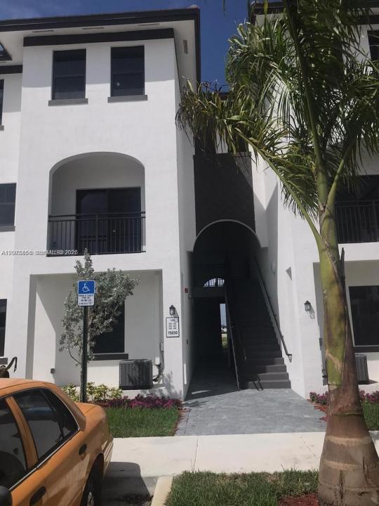15520 SW 136th St 210, Miami, פלורידה 33196, ארצות הברית של אמריקה