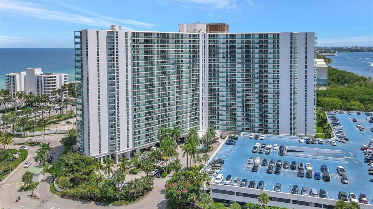 100 Bayview Dr 502, Sunny Isles Beach, Floride 33160, États-Unis