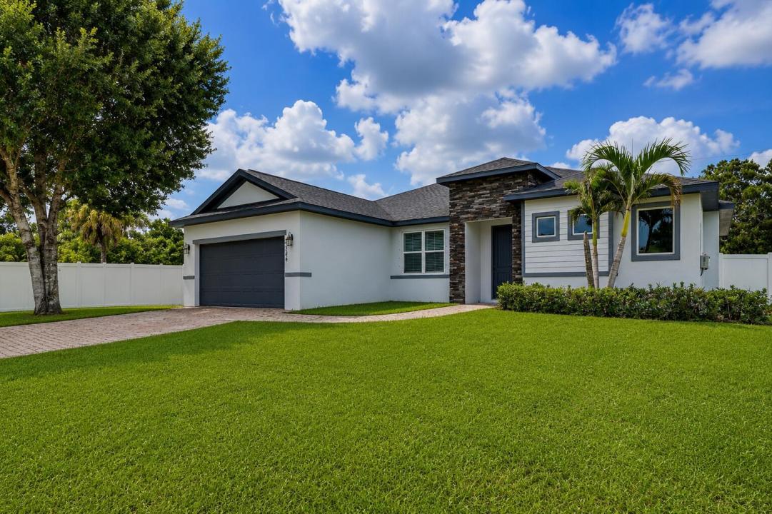 2384 SW SALMON Road, Port St. Lucie, فلوريدا 34953, الولايات المتحدة