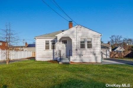 824 7th Street, West Babylon, Nova Iorque 11704, Estados Unidos