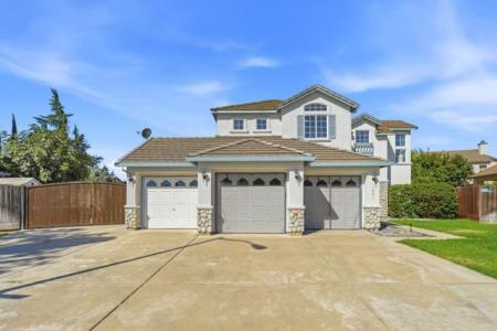 Lauritson Lane, Manteca, California 95336