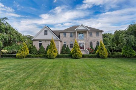18 Steeple Lane, Lincoln, Rhode Island 02865, USA