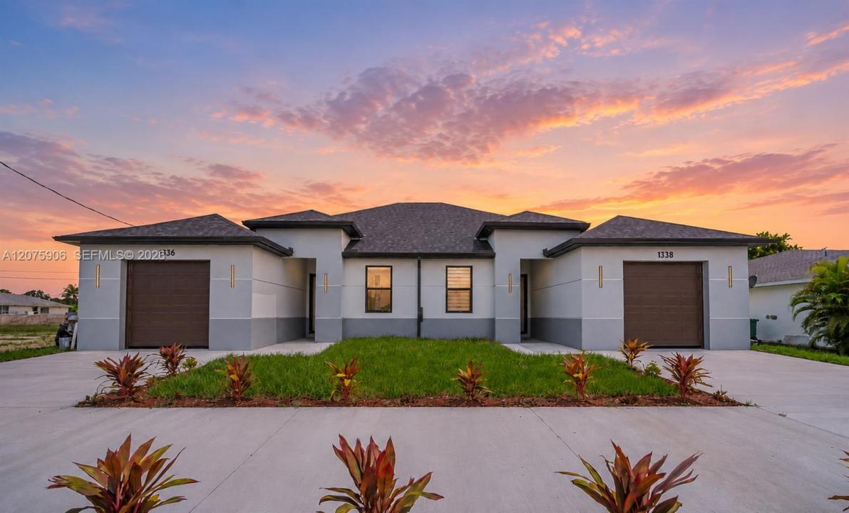 1336/1338 Diplomat Pkwy E, Cape Coral, Floride 33909, États-Unis