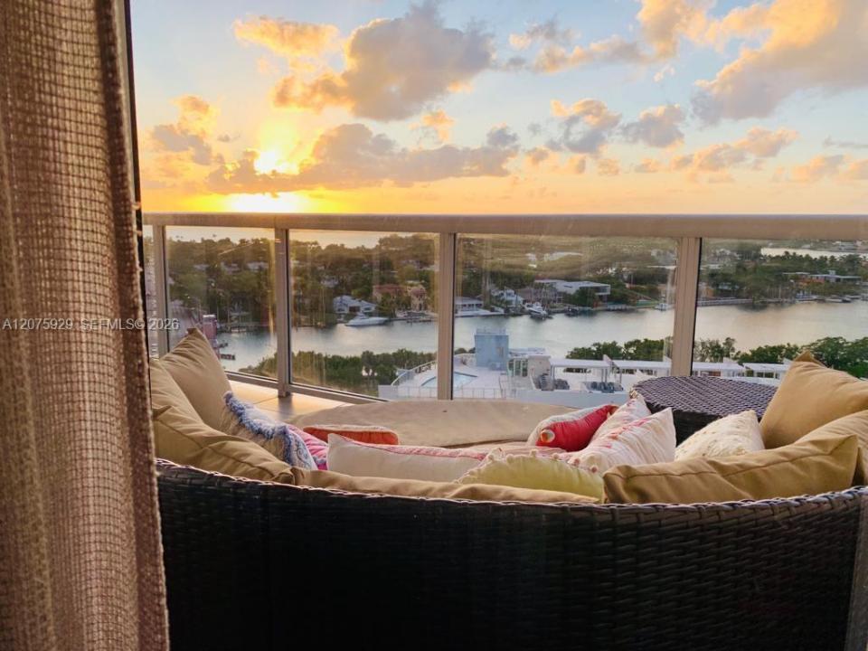 6301 Collins Ave 1606, Miami Beach, Floride 33141, États-Unis