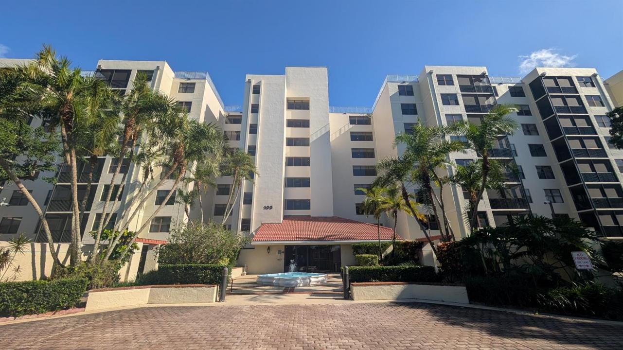 105 Lake Emerald Drive 810, Oakland Park, Floride 33309, États-Unis