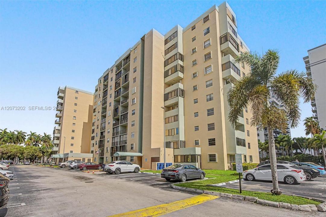 5055 NW 7th St 112, Miami, Floride 33126, États-Unis