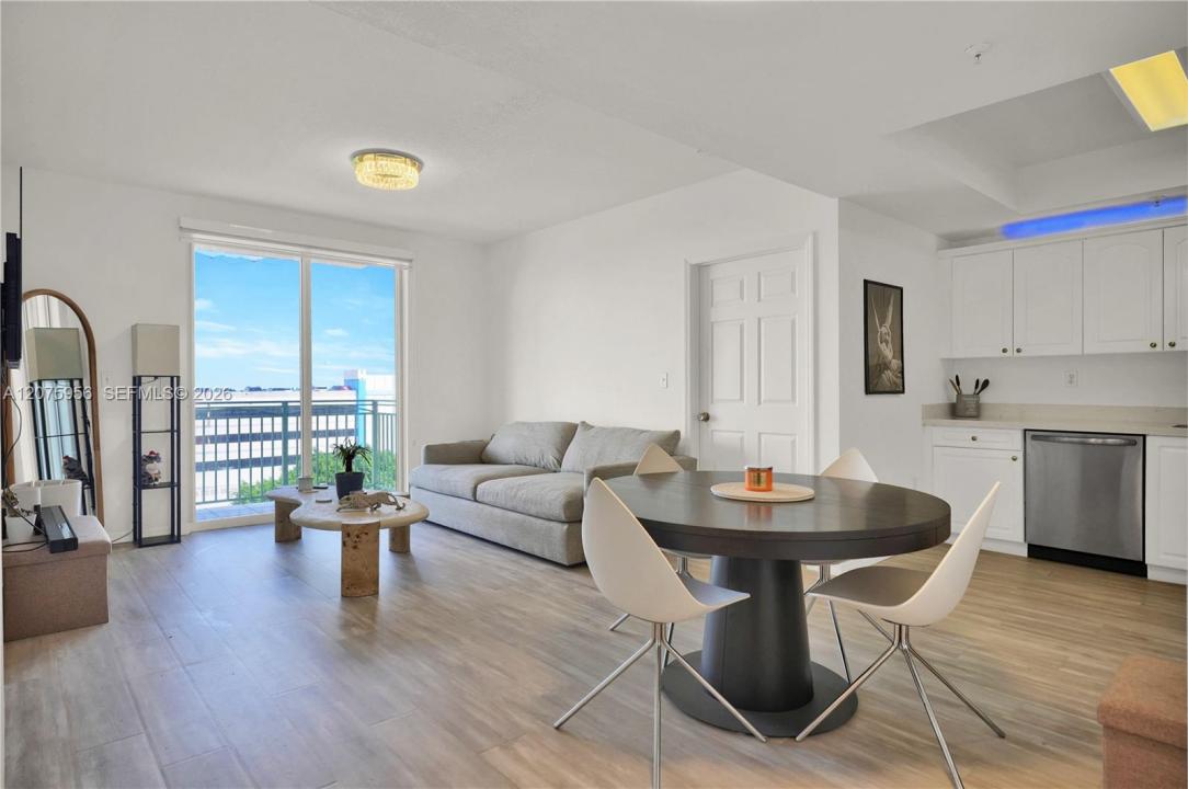 3500 Coral Way 1010, Miami, Florida 33145, USA