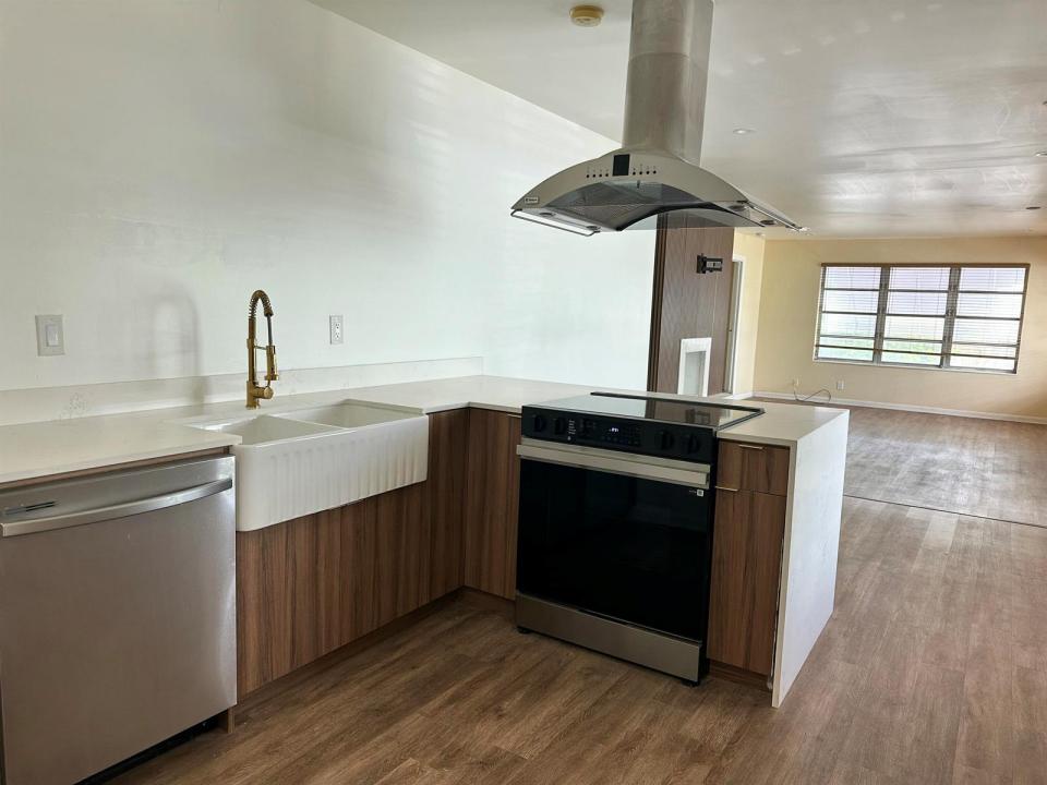 913 N B Street, Floride 33460, États-Unis