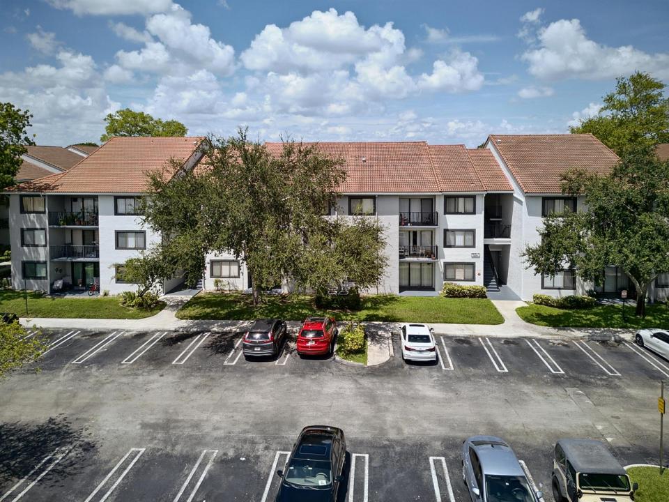 9088 W ATLANTIC Boulevard 525, Coral Springs, Florida 33071, Stati Uniti