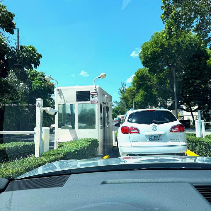 7035 NW 186th St D110, Hialeah, Floride 33015, États-Unis