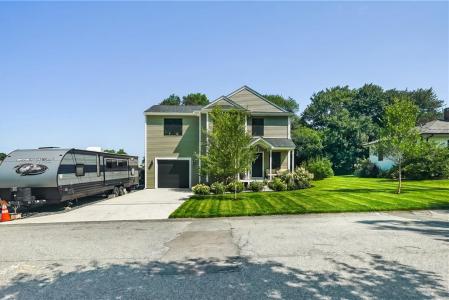 2 Overhill Road, Warren, Rhode Island 02885