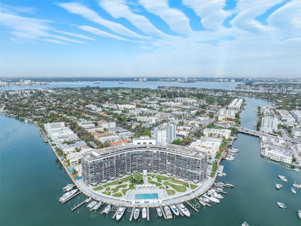 900 SW Bay Dr 617 & DS31, Miami Beach, Florida 33141, USA
