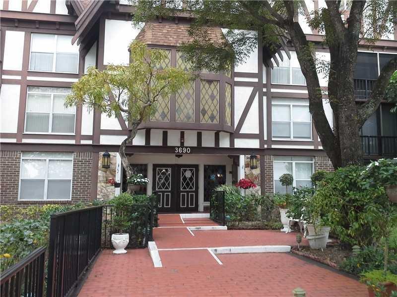 3690 INVERRARY Drive 2Y, Lauderhill, Florida 33319, Stati Uniti
