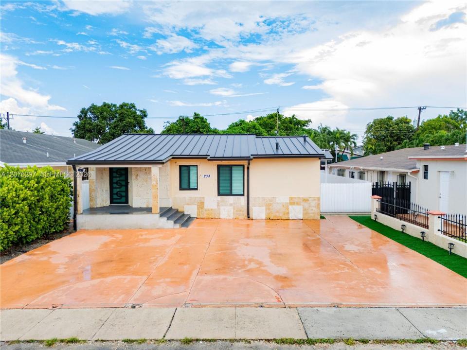 233 W 39th Pl, Hialeah, 플로리다 33012, 미국