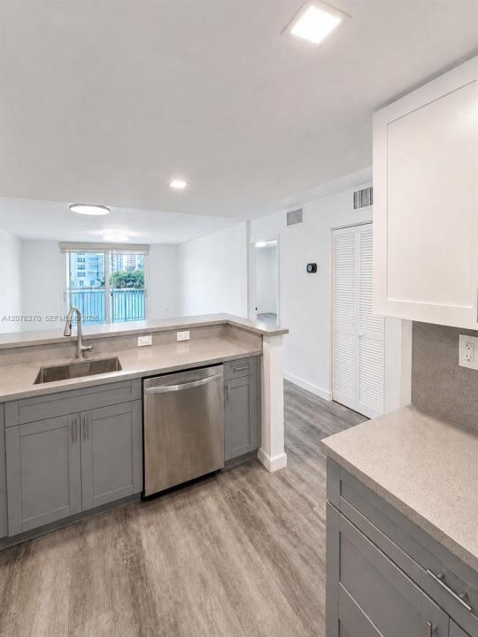 4000 NE 170th St 206, North Miami Beach, Floride 33160, États-Unis