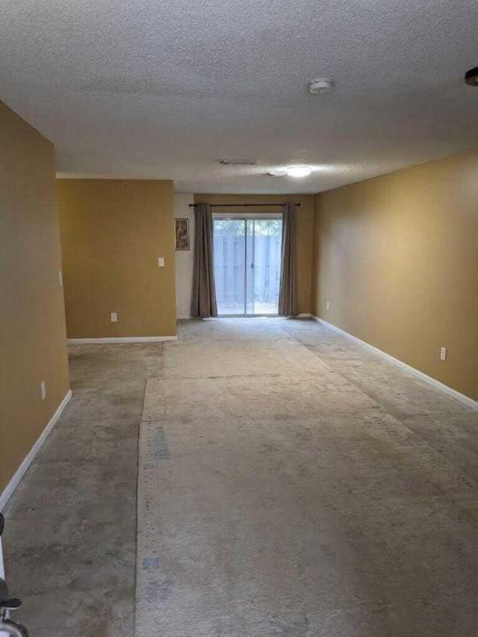 3353 NW 197TH Terrace, Miami Gardens, Florida 33056, USA