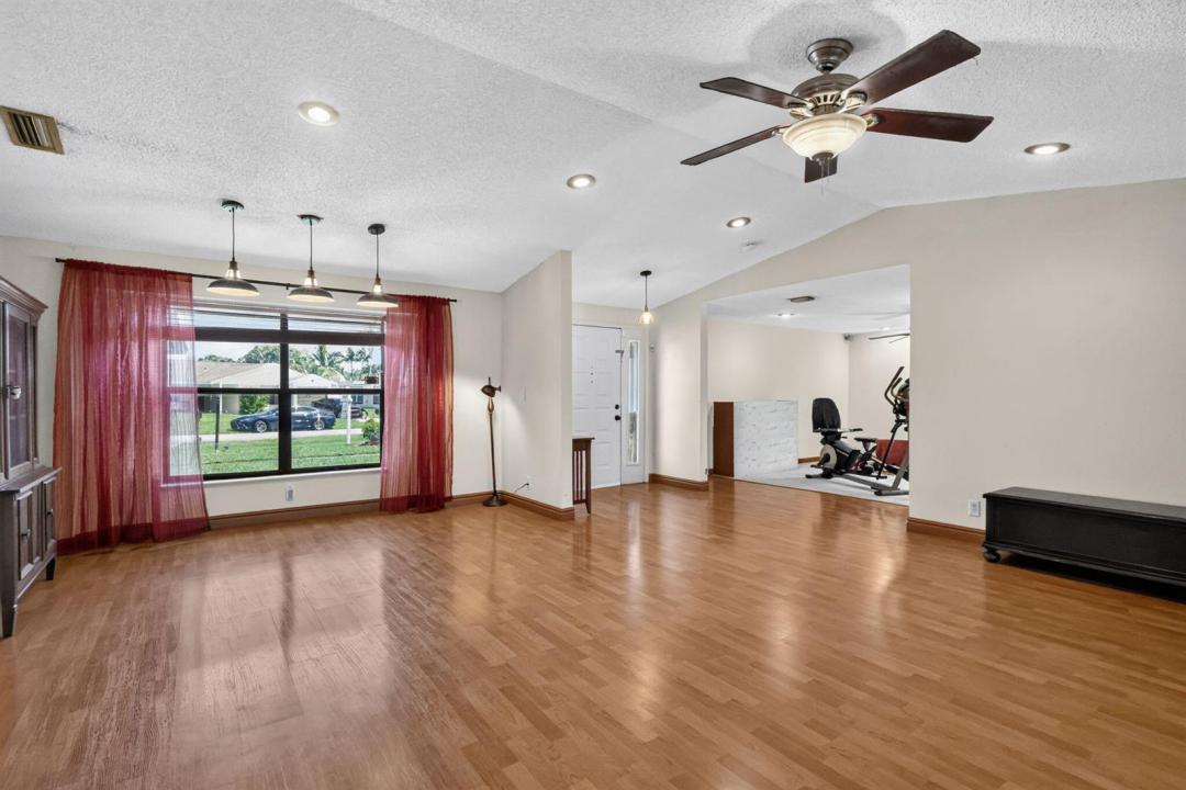 8353 Raymond Drive, Boynton Beach, Floride 33472, États-Unis