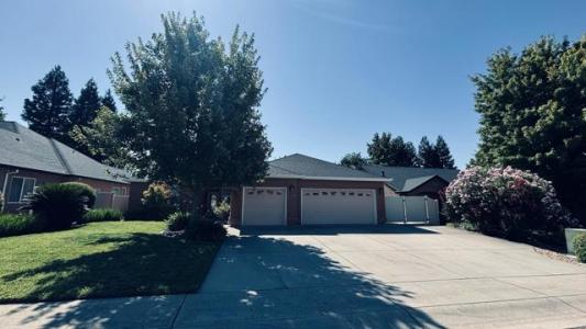 Cadjew Street, Redding, Californie 96003, États-Unis