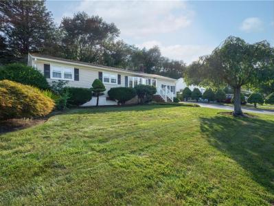 77 Drybrook Road, Warwick, Rhode Island 02889, USA
