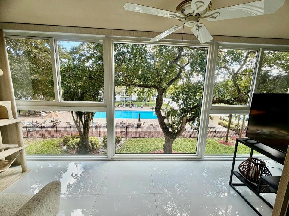2004 GRANADA Drive M3, Coconut Creek, Floryda 33066, USA
