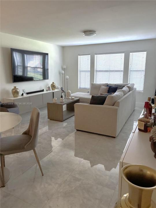 15591 SW 105th Ter 518, Miami, Florida 33196, Stati Uniti