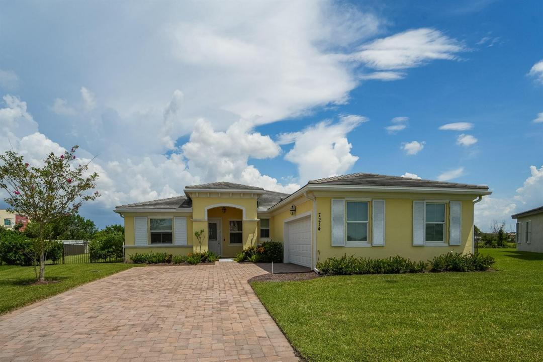7214 NW Farnsworth Circle, Port St. Lucie, Floride 34987, États-Unis